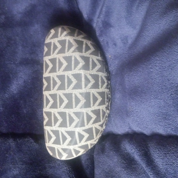 Michael Michael Kors Glasses Case - Picture 2 of 5